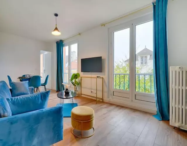 Welcome to Blue Dream House