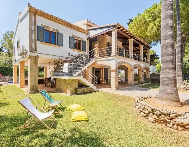 VILLA BEACH BELL LLoC