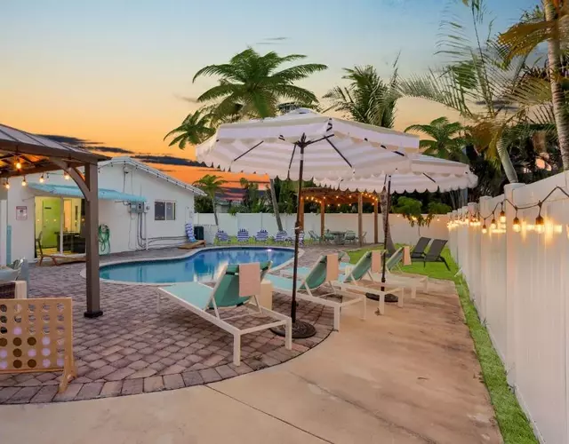 Sunset Oasis with Movie Theatre, Heated Pool & Game Room