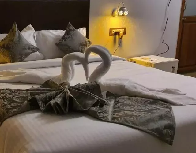 Le Supreme Inn (the lap of luxury)