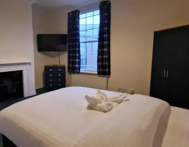 QUICK ROOMz WAKEFIELD