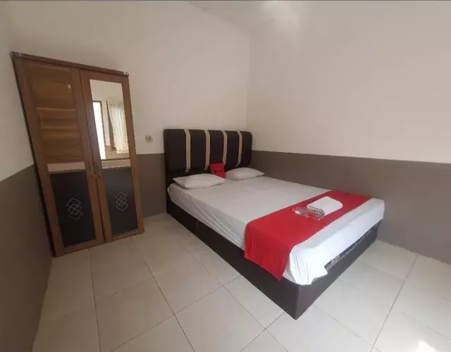 RedDoorz at Permana Homestay near Supadio Airport Pontianak
