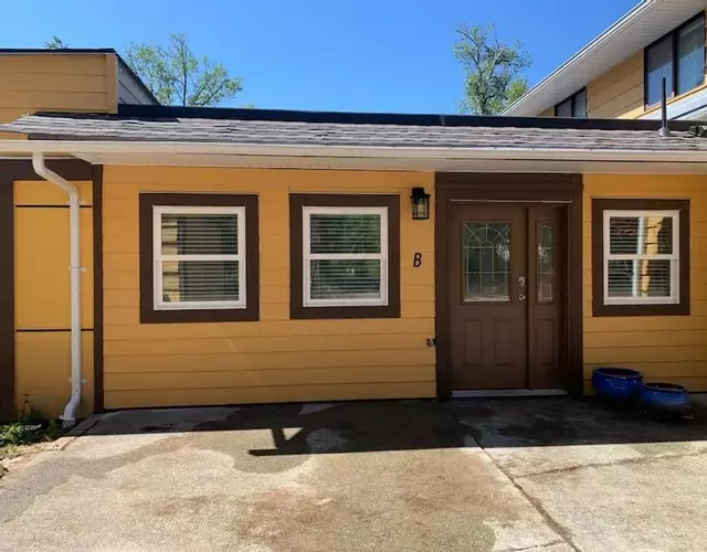 Country studio pet friendly