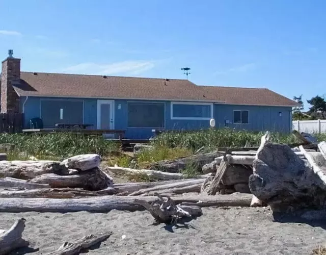 3 Crabs Beach House