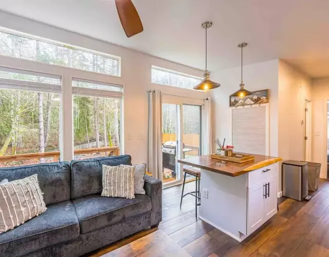 Rivers Edge river side tiny home