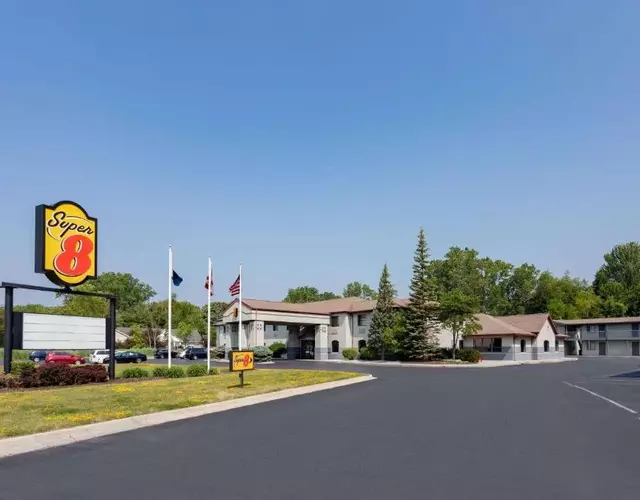Super 8 by Wyndham Marysville/Port Huron Area