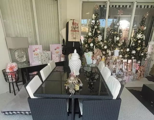 ROOM RENTAL IN SHARED 4 bed 3 bath 5 STAR HOME with POOL