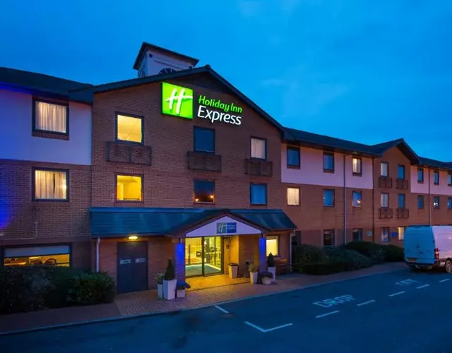 Holiday Inn Express Swansea East by IHG