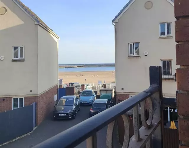 Shoreline Seaside Holiday Home Aberavon beach