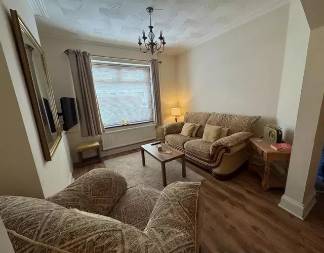 Spacious 3 Bedroom Home In Heart Of Port Talbot By EKLIVING LUXE Short Lets & Serviced Accommodation