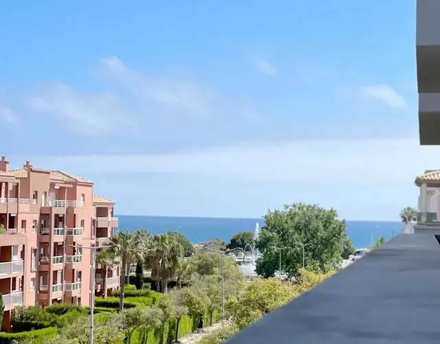 Apartment by the beach with parking and wifi by amcf