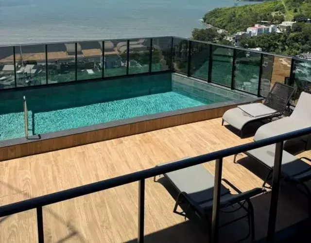 Apartamento em Perequê