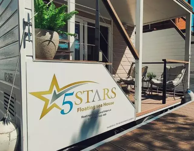 Floating Sea House - 5Stars