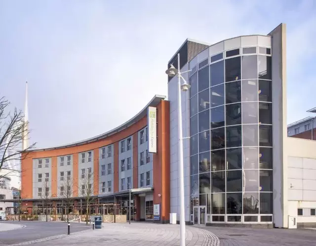 Holiday Inn Express Portsmouth Gunwharf Quays by IHG