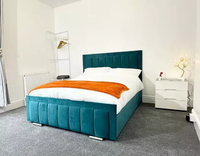 Large double room in Portsmouth - Mayhall Rd