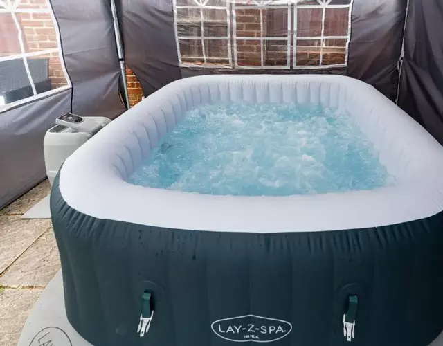 Open Mind Property - 9 Guests, 5 Beds & Free Parking