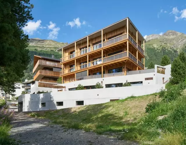 Alpine Lodge Chesa a la Punt