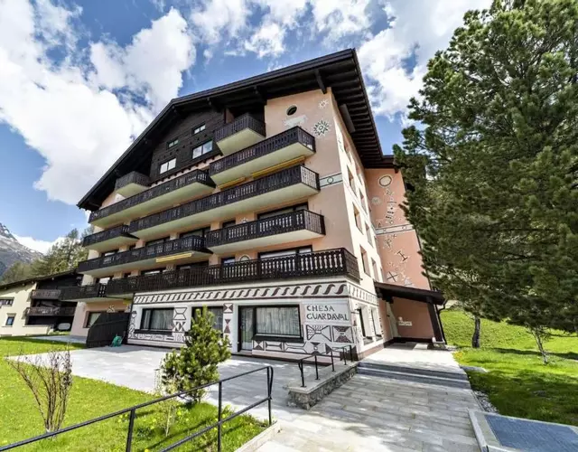 Chesa Guardaval - Surlej