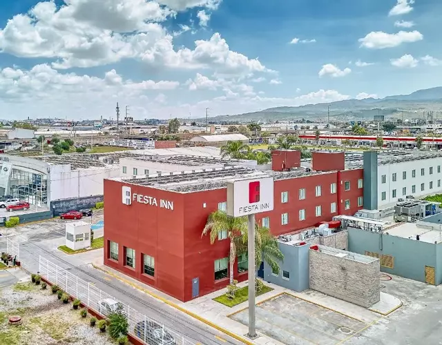 Fiesta Inn Express San Luis Potosí Oriente