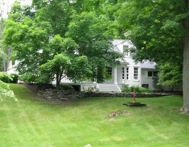 Private setting on country farm near Rhinebeck