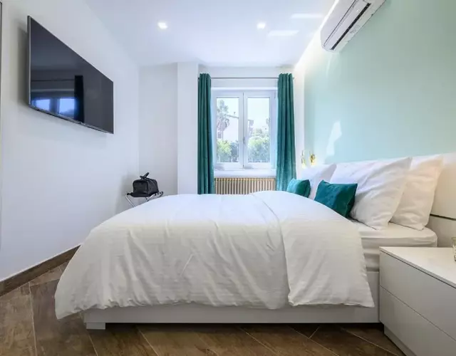 VILLA IN BED