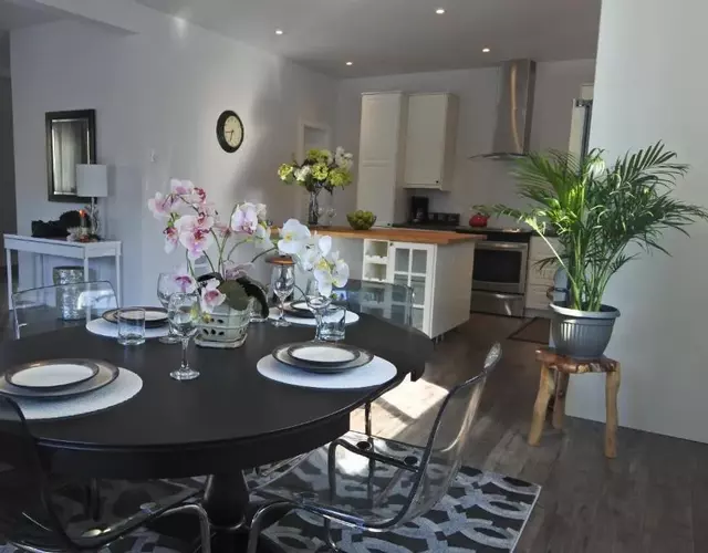 Black Rooster Guesthouse