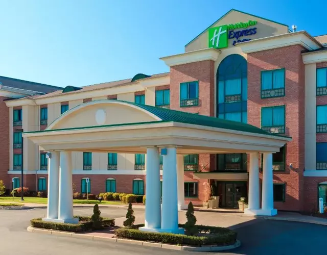 Holiday Inn Express Hotel & Suites Warwick-Providence Airport by IHG