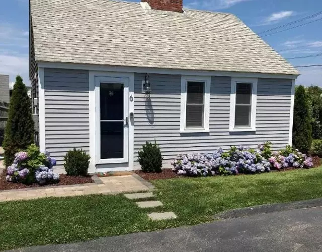 Pet Friendly Cape Cottage