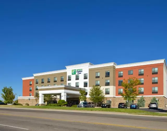 Holiday Inn Express & Suites Pueblo by IHG