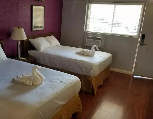 Santa Fe Inn - Pueblo