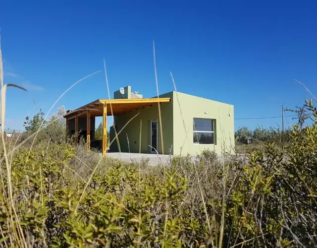 Coralillos - complejo de cabañas con parrillas, patio y estacionamiento cubierto