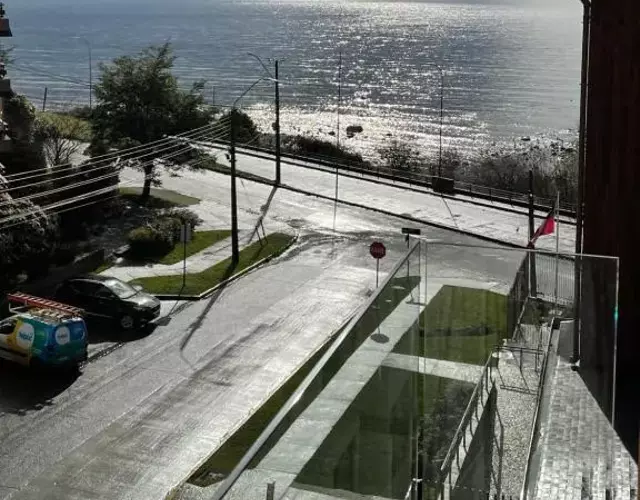Soleado, Calido y Gran Depto al lado del lago.