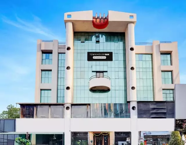 Super Townhouse Oak Viman Nagar Downtown Formerly Hotel Cilantro