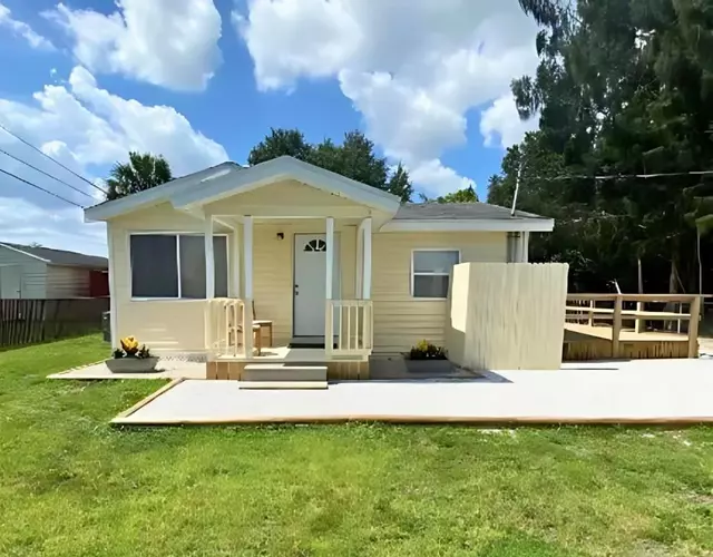 Entire Punta Gorda Home Sleeps 7 Close to US-41 & I-75