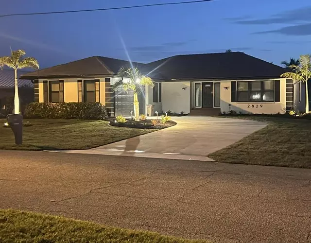 WATER WATER WATER - newly renovated 3BR, 2 bath canal front home in Punta Gorda Isles