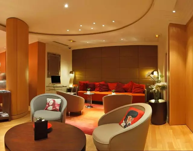 Westside Arc de Triomphe Hotel