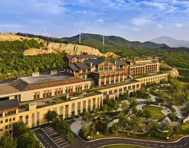 Secan Hotel Qingdao, Curio Collection By Hilton