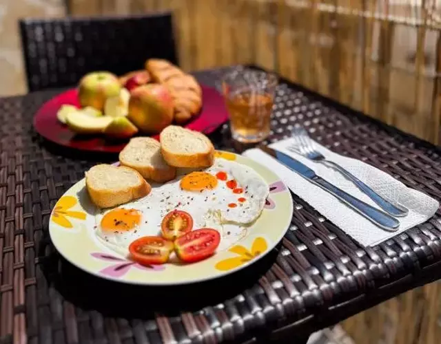 Modern Msida 2 BDR Penthouse with Rooftop, AC & WIFI