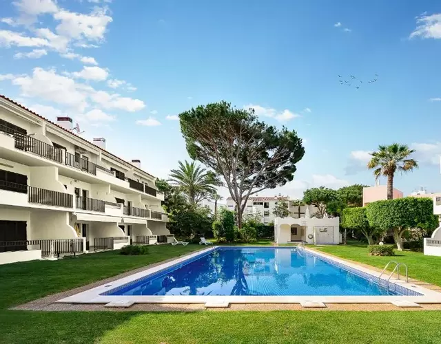 Mouramar One bedroom apartment, with pool