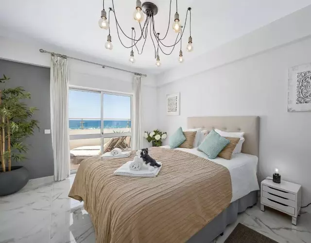 Stylish Algarve Apartment with Spacious Terrace & Sea Views