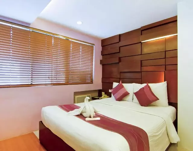ACL Suites