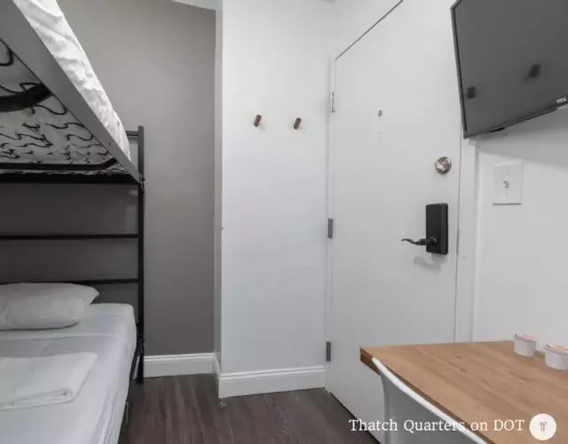 Quarters on DOT by Thatch