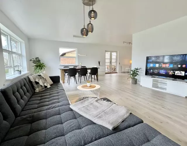 Stunning & Renovated 130sqm Villa only 5 min by car from sandy beaches
