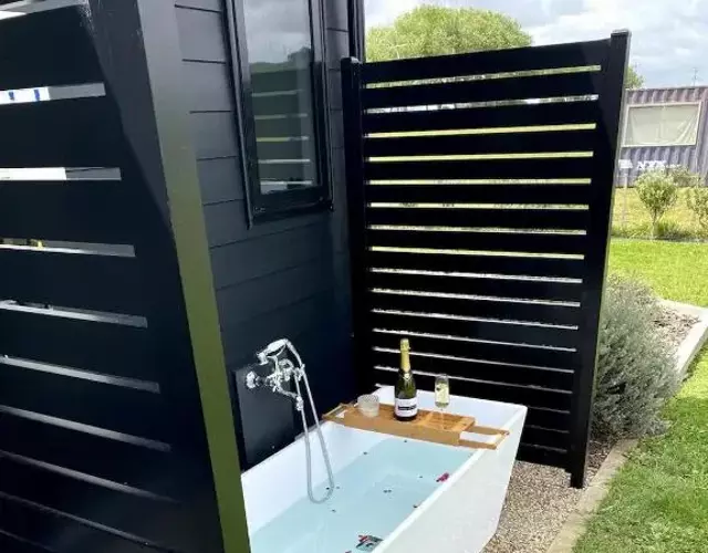 Soul Sanctuary, with outdoor bath