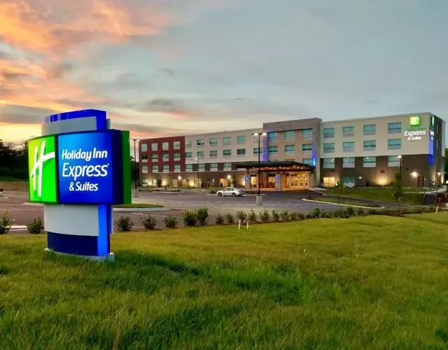 Holiday Inn Express & Suites Raleigh Airport - Brier Creek by IHG