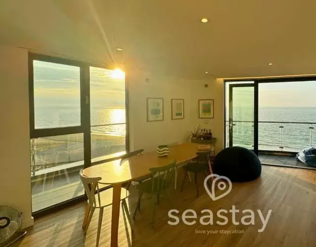 Sail Penthouse - Beach & Parking