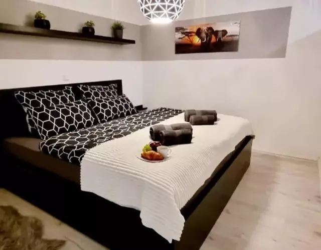 New Modern SelfCheckin PublicFreeParking HighSpeed Wifi KingSizeBed