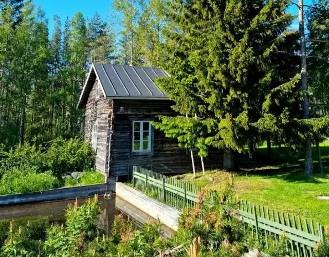 Kodikas hirsimökki - cozy log cottage