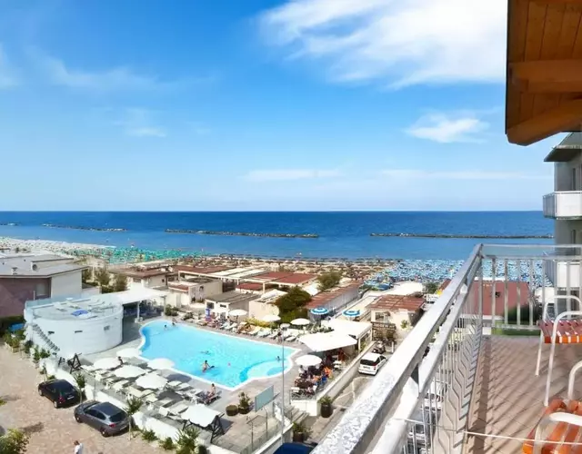 Hotel Saint Tropez SPA & Restaurant