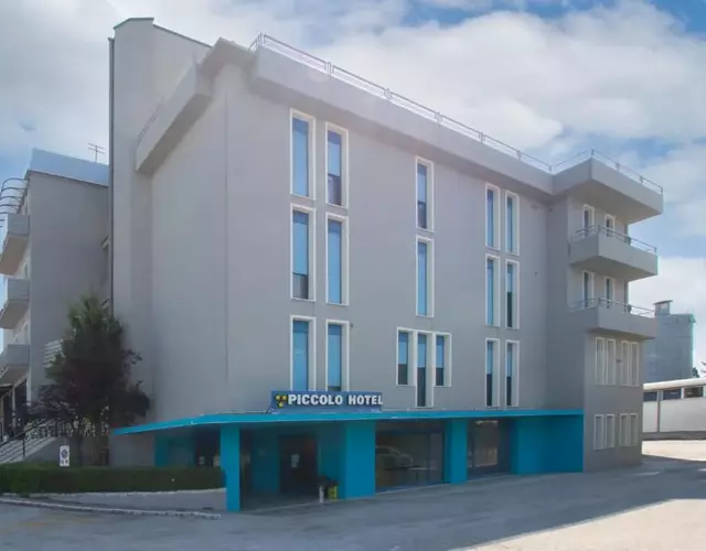 Piccolo Hotel